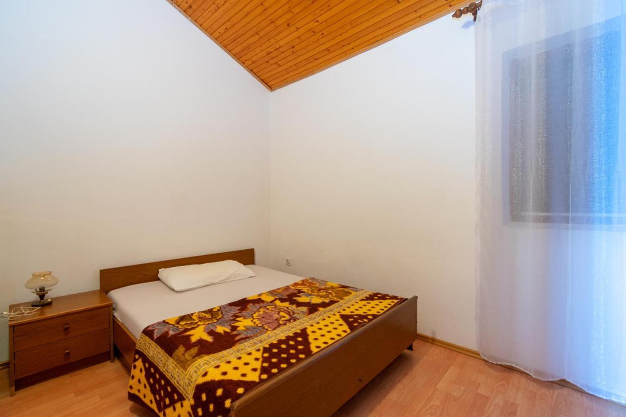 Apartments By The Sea Mandre, Pag - 4101 Kolan Esterno foto
