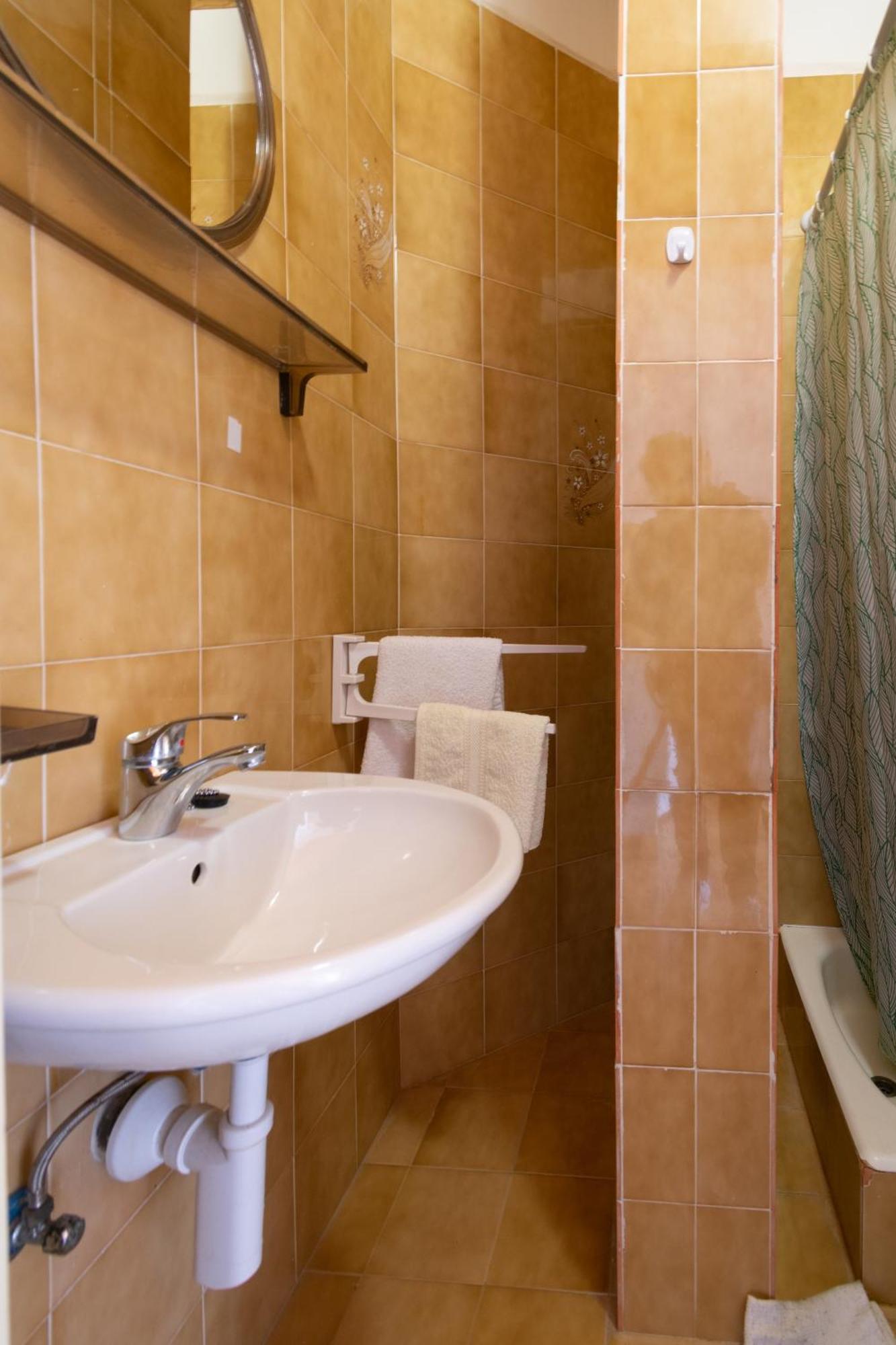 Apartments By The Sea Mandre, Pag - 4101 Kolan Camera foto